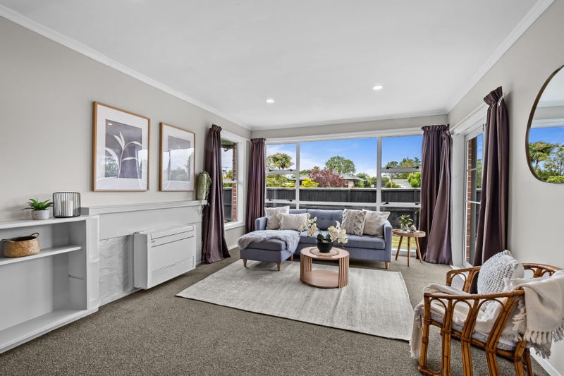 Tastefully Renovated, Top Location64538696733058112