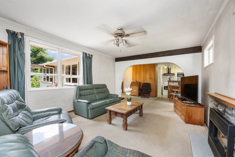 A Classic 1960s Gem with Endless Possibilities!64538696784642114