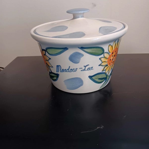 Temuka margarine pot. Carousel 1