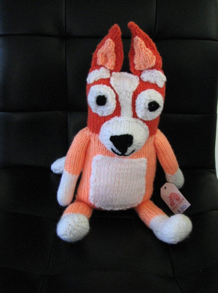 Novelty Toy - Bingo - NEW - Hand Knitted Carousel 1