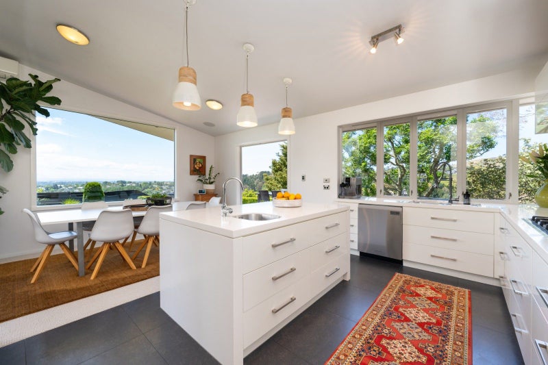 Sun, Style and Elevated Living64538901336450112