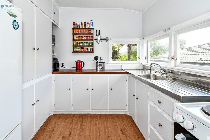 In the heart of Pukekohe.64538993898626112