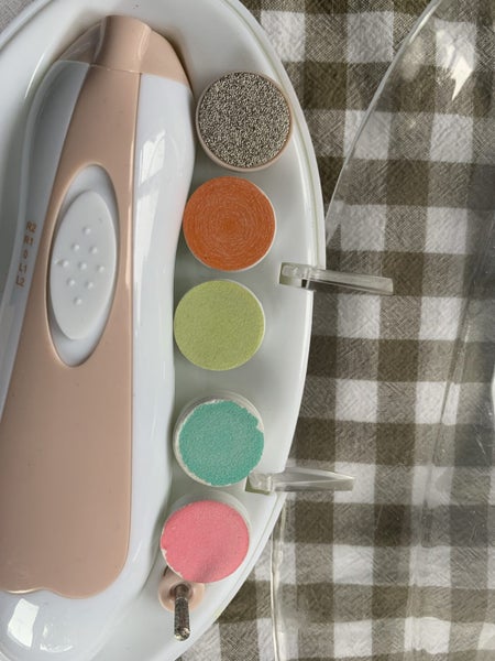 Haakaa electric nail care kit Carousel 2