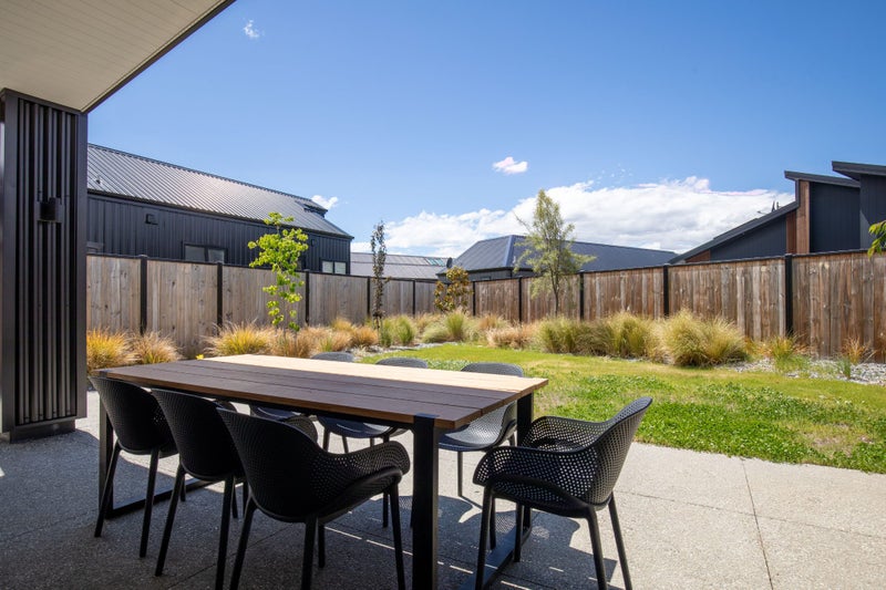 Stylish, Private and Sustainable Living64539179696386111