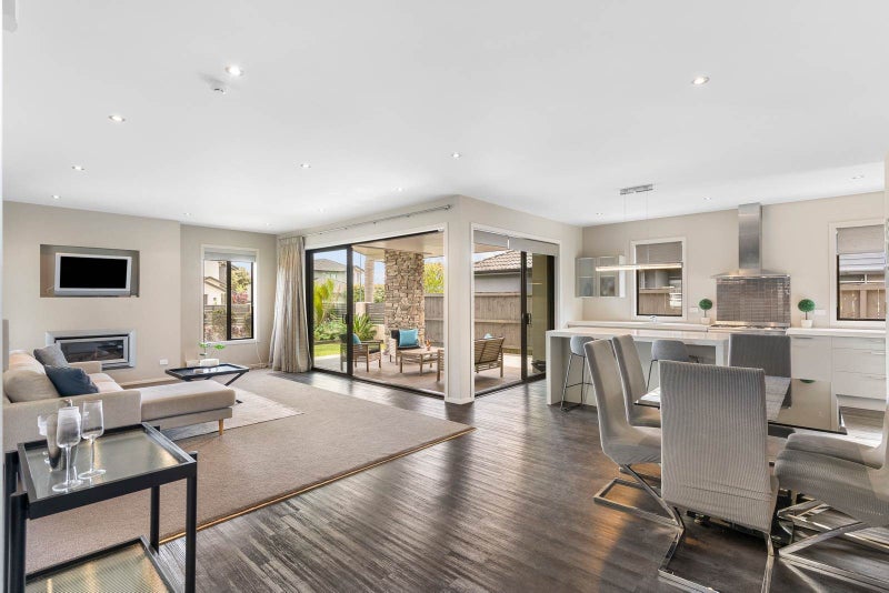 Architecturally - Designed Family Home64539179727745113