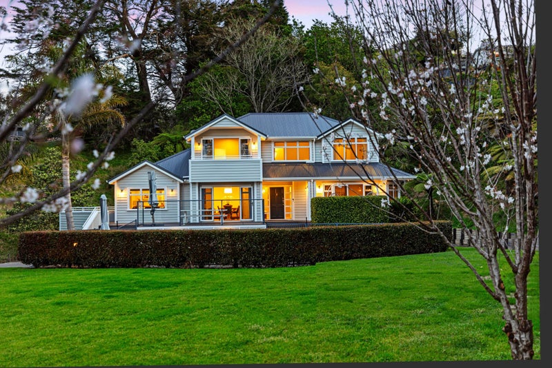 Three-Level Lifestyle Oasis Minutes From Town64539378725121110