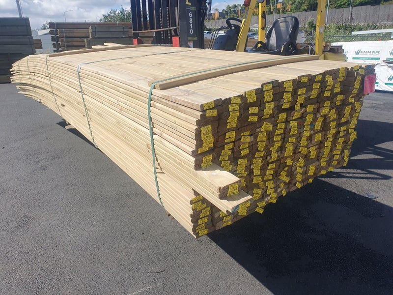 PINE DECKING - 90 x 19mm H3.2 - INDUSTRIAL - GRIPTREAD - 1265m - TS912464540358470018110