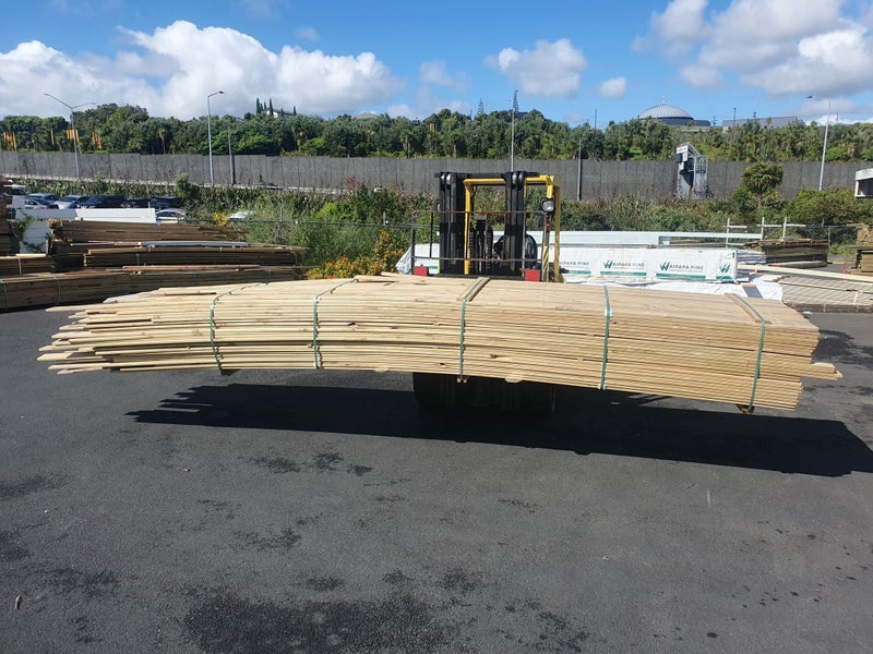 PINE DECKING - 90 x 19mm H3.2 - INDUSTRIAL - GRIPTREAD - 1265m - TS912464540358470018114