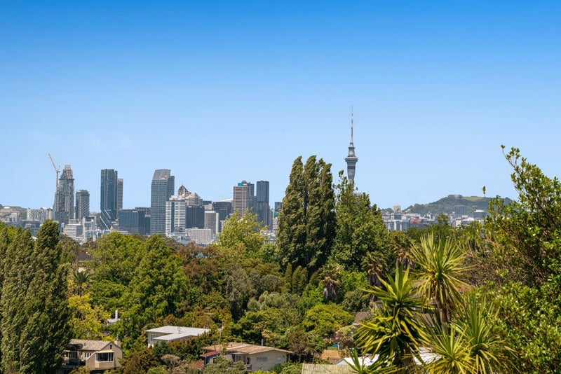 Move for the lifestyle, stay for the view!64539378695555110