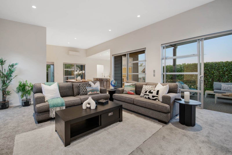 Contemporary Cool: Breaks the Mould, Not the Bank64539294218754112