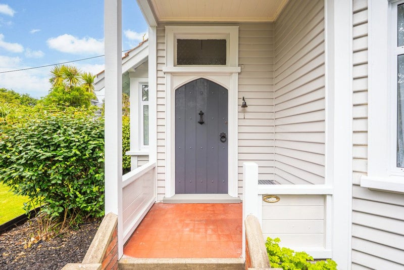 Landmark residence with exceptional presence64539378806018111