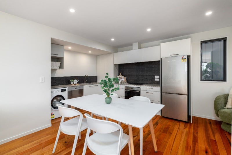 St. Albans, 2 bedrooms64539478091138114