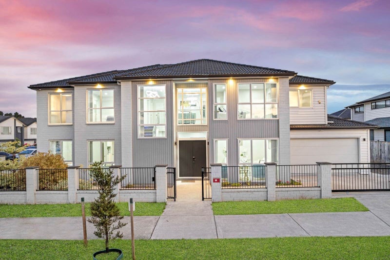 A Grand Corner Masterpiece - Vendors Must Sell!64539577224834111