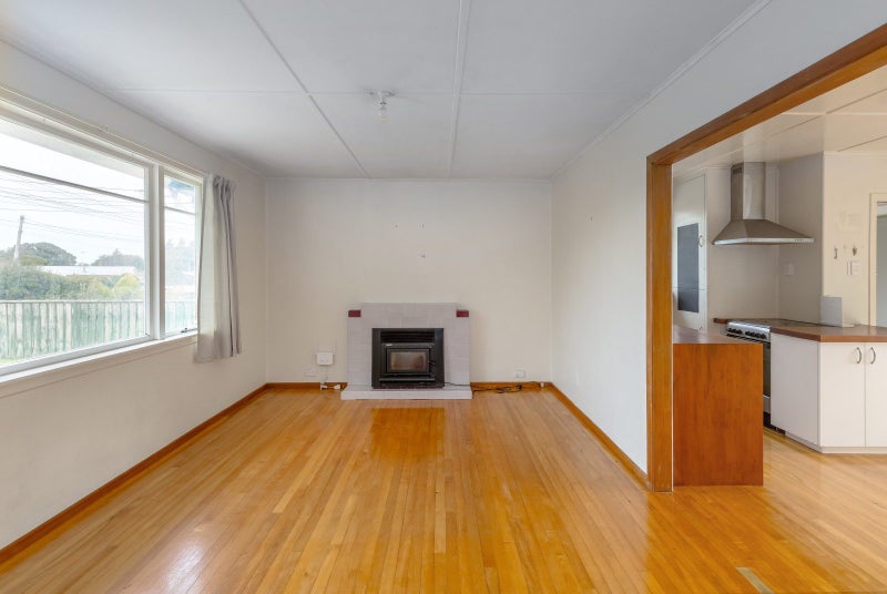 Sunny 1950s classic with modern comforts64539577443330113