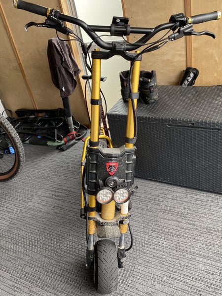 Electric scooter Carousel 2