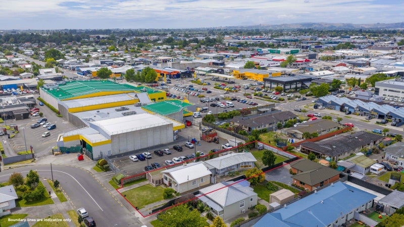 Dual title investment with development potential64624798344705110