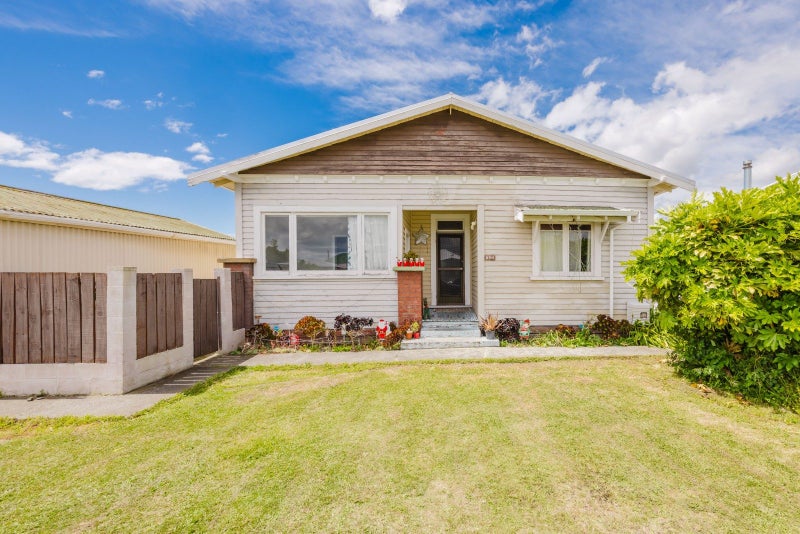 Dual title investment with development potential64624798344705111