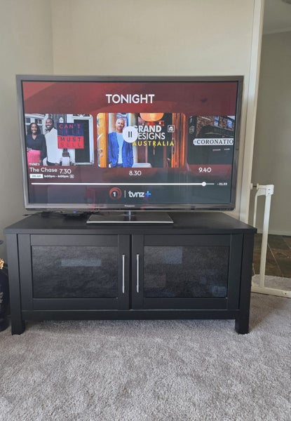50" TV + CABINET Carousel 2