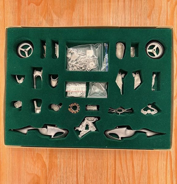 Britten V1000 motorbike model Carousel 2