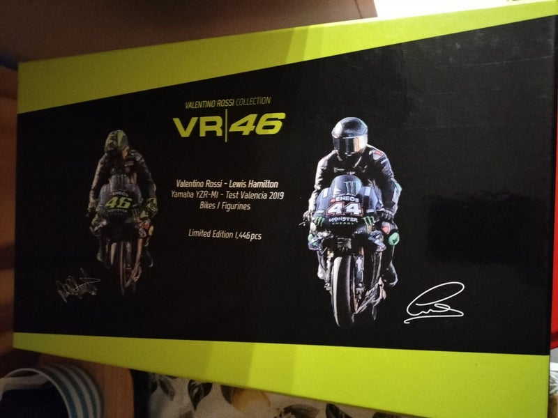 Minichamps motorcycles Carousel 1