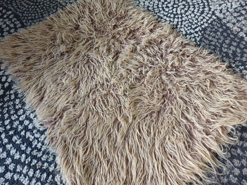 Faux fur - teddy bear/ soft toy making material /cream & brown long shaggy pile Carousel 2