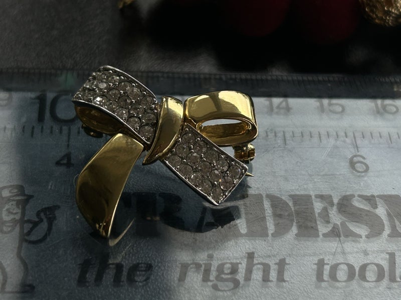 Vintage pave set pair Bow brooches 2 tone GP Carousel 3