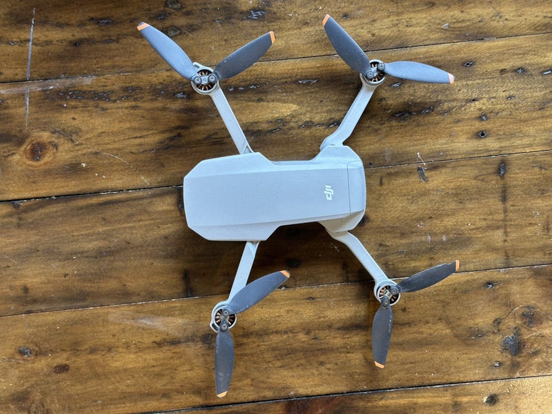 DJI Mini SE Drone Kit – Ready to Fly!64547505730945113
