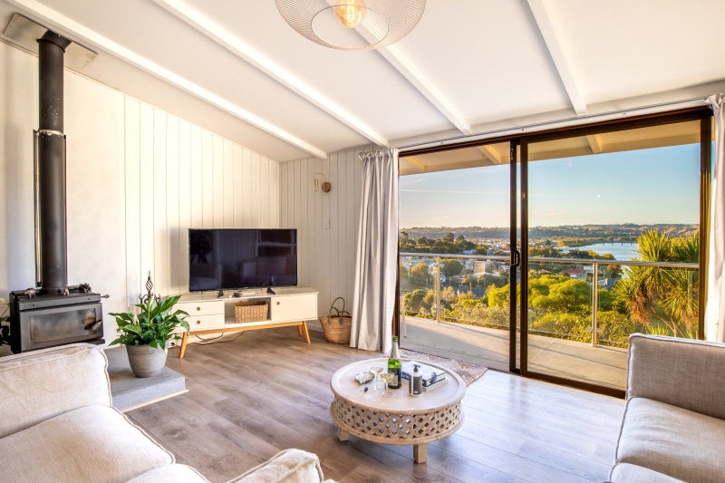 Privacy, views, Hipango Terrace64547379933698112