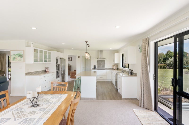 Effortless living in style64547463634817113