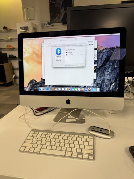 Apple iMac 21.5" i5 1.4GHz 500GB Silver 8GB Carousel 1