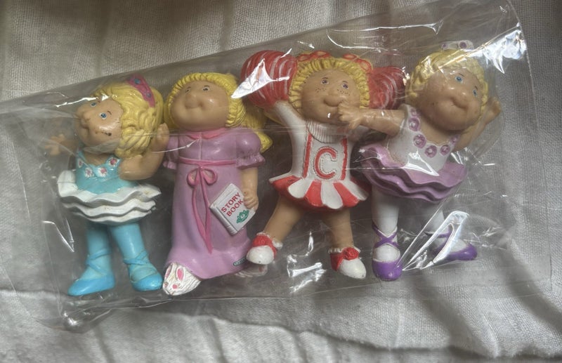 4x Vintage Cabbage Patch Kids Mini Figures PVC 1984 Carousel 1