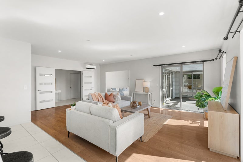 John Annan Family Home Waiting for You!64547672527617112