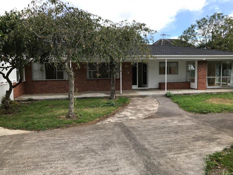 Epsom, 4 bedrooms64547672579331111