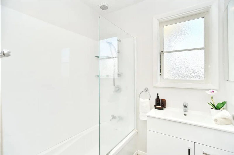 Bryndwr, 6+ bedrooms64547880474882111