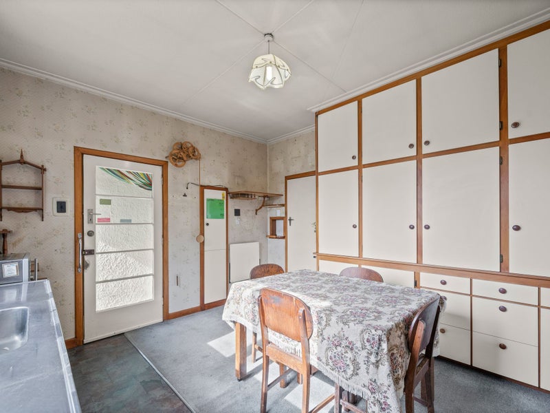 70s Charm & Endless Potential64547880538115112