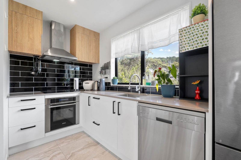 Gorgeous Private Living – Superb Location64547880614529113