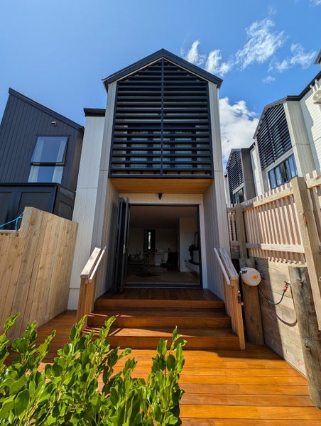 Hobsonville, 2 bedrooms64547922342530111