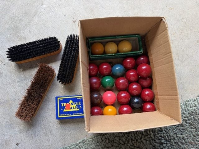 Pool Table64548048373761114