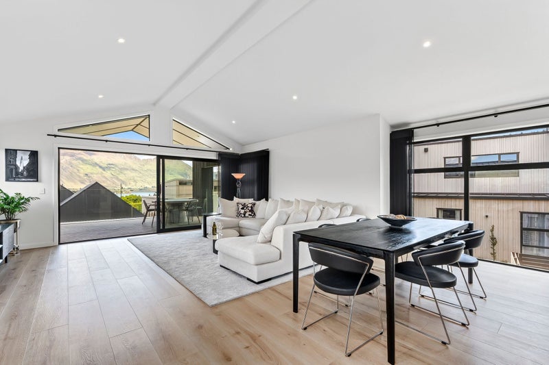 Architectural perfection. Alpine horizons.64547964517250114