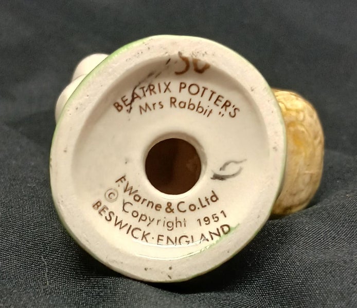 *** Beswick Beatrix Potter figurine MRS RABBIT *** Carousel 2