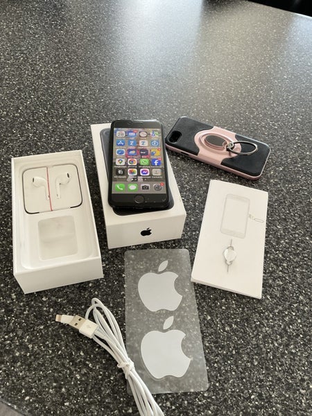 iPhone 764548216785793112