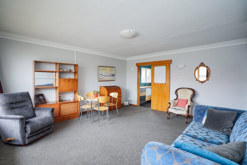 Sunny and Easy Living!64548272790146112