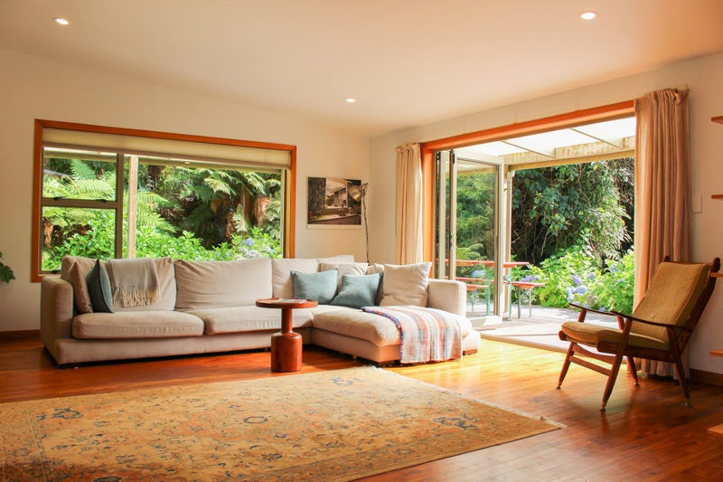 Natural Outlook and Practical Living64548272905987114