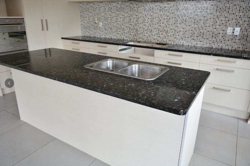 $1 Reserve Emerald Pearl Natural Stone Benchtop rare opportunity Carousel 1