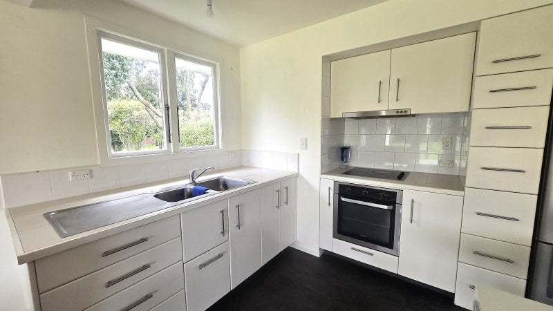 SPACE TO EXPLORE64548370766979114