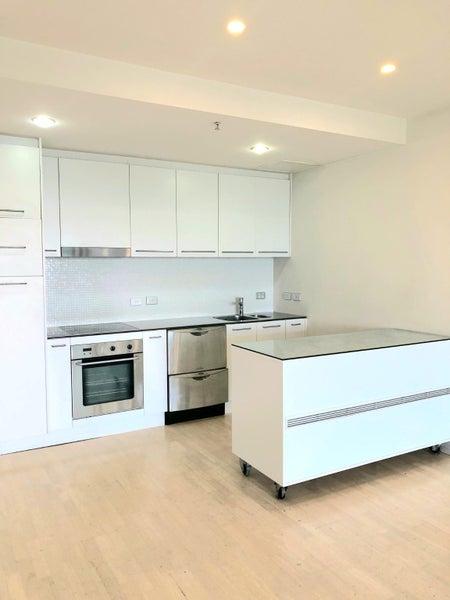 Scene Stealer64548370858497112