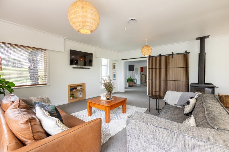 Charming lifestyle with tiny home64625887363714112