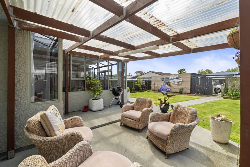 Home in the heart of Windsor64625887417473113