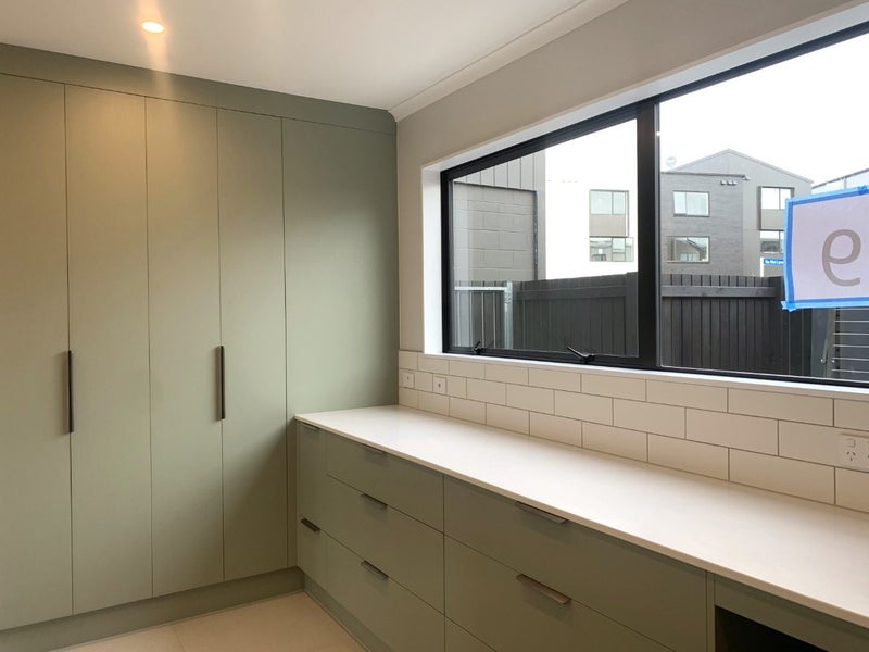 Hobsonville, 3 bedrooms64548680683778114