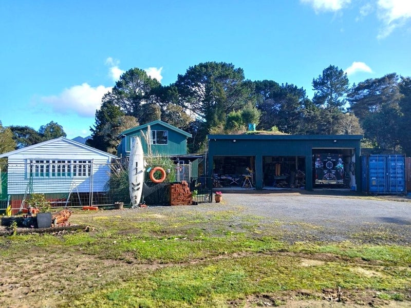 Forget the rest of the world and enjoy!64548680761603111